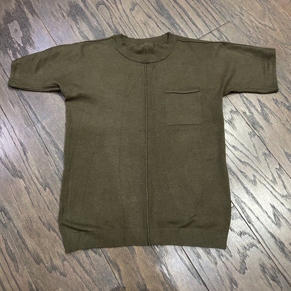 Knit Tops - Picture 2 of 8